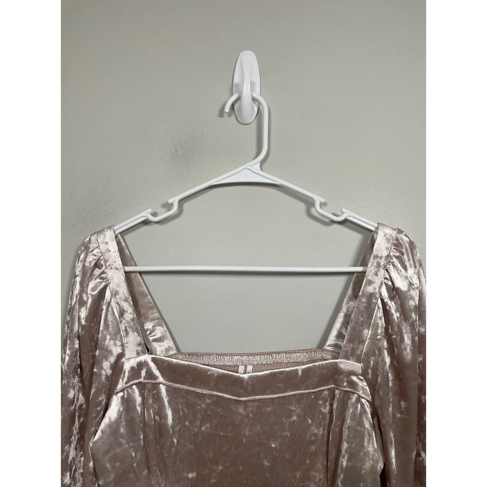 Anthropologie Jessima Velvet Top in Neutral Champagne Size Medium - Picture 3 of 9